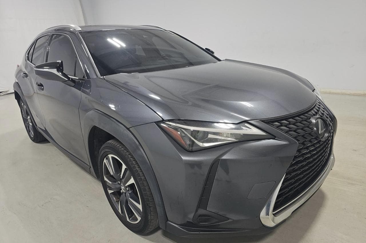 Lexus UX 2022 z USA