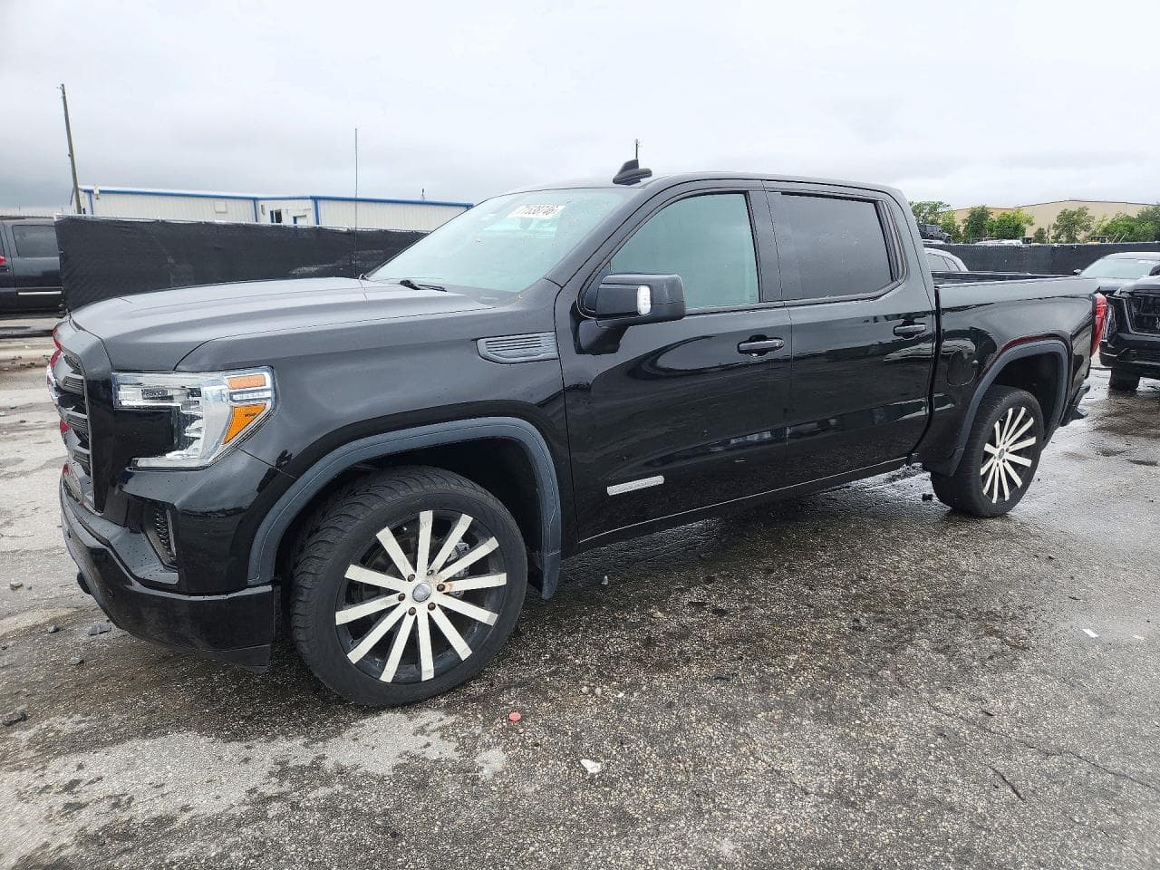 GMC Sierra 2021 z USA