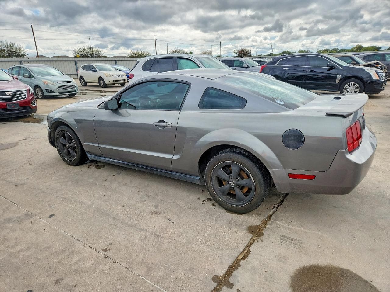 2007 Ford Mustang - foto 2