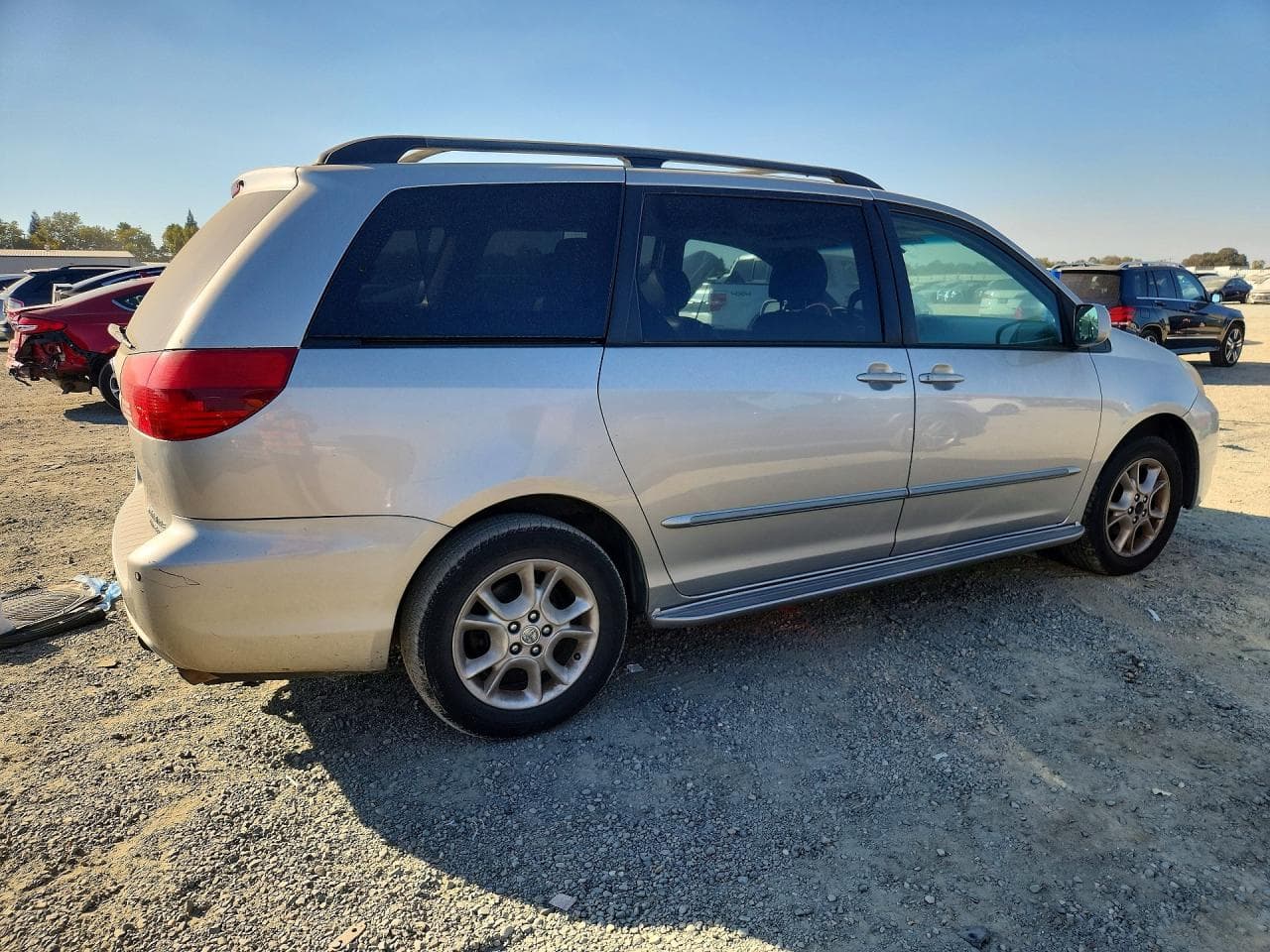 2004 Toyota Sienna - foto 3