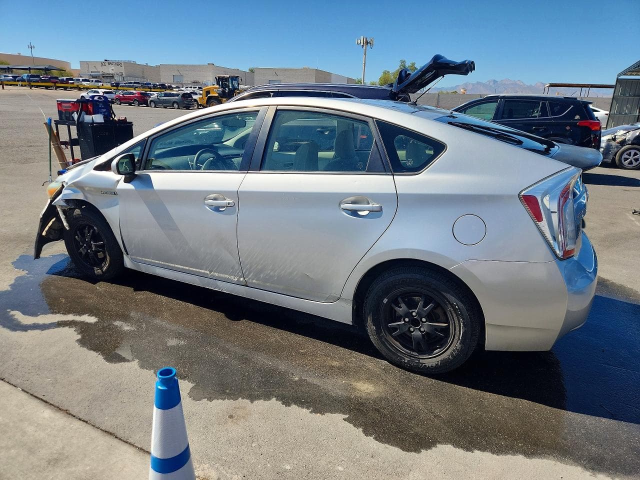 2013 Toyota Prius Two - foto 2
