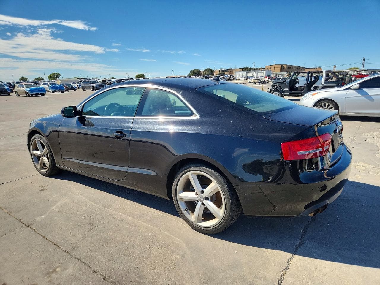 2010 Audi A5 Premium Plus - foto 2