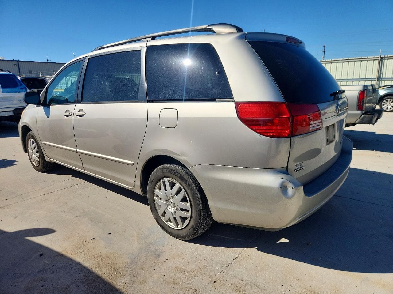 2005 Toyota Sienna Le 8 Passenger - foto 2