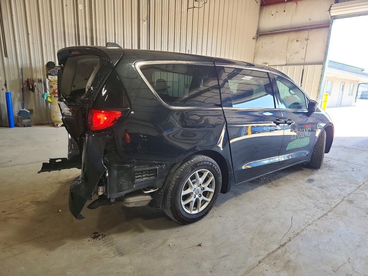 2022 Chrysler Voyager Lx - foto 3