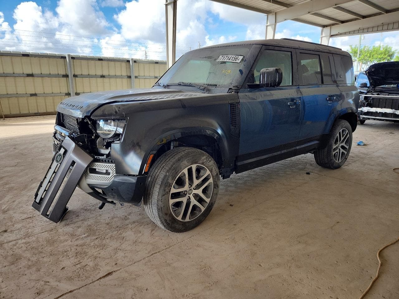 2024 Land Rover Defender z USA