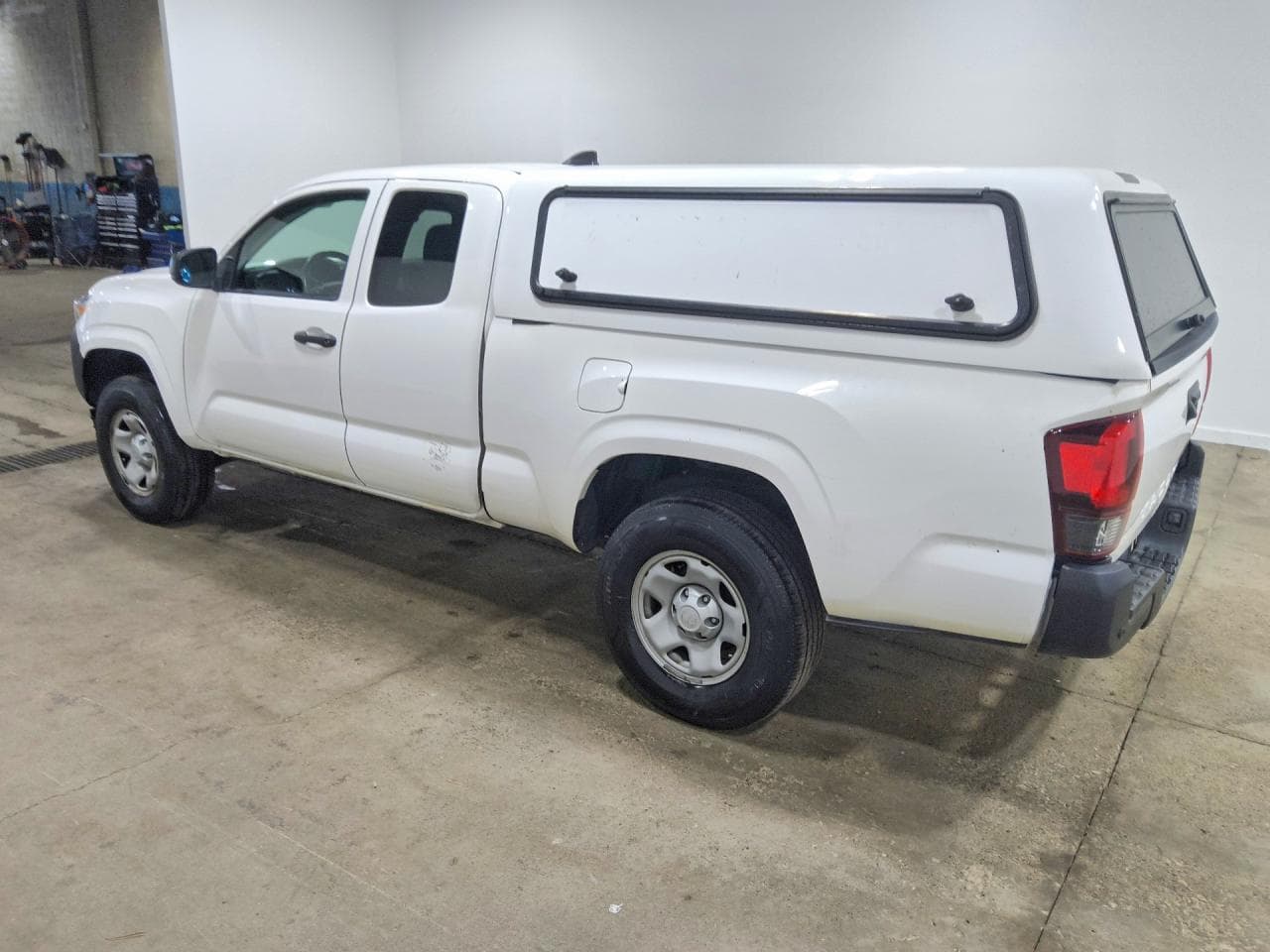 2022 Toyota Tacoma Sr - foto 2