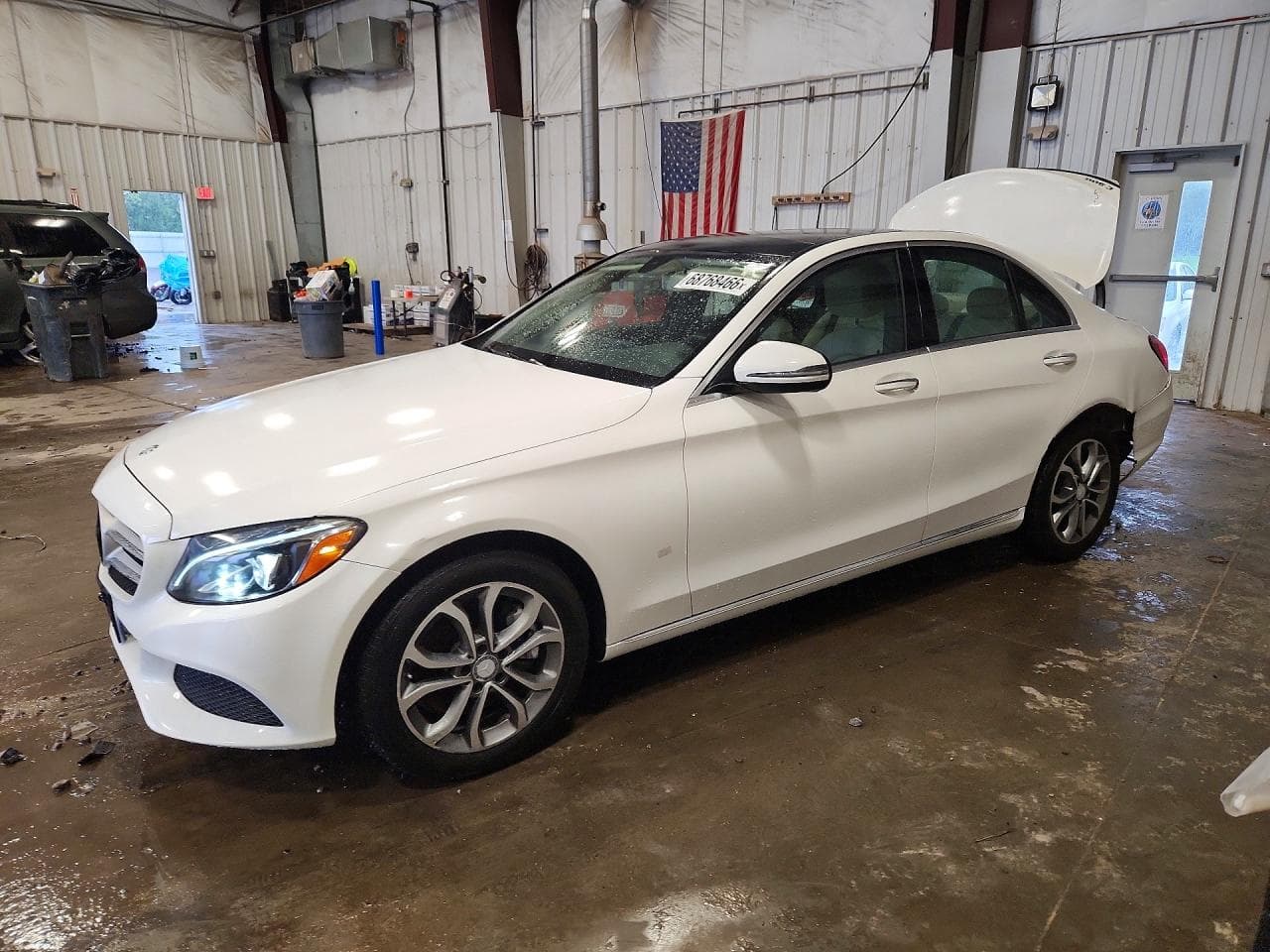 Mercedes-Benz C-klasse 2017 z USA