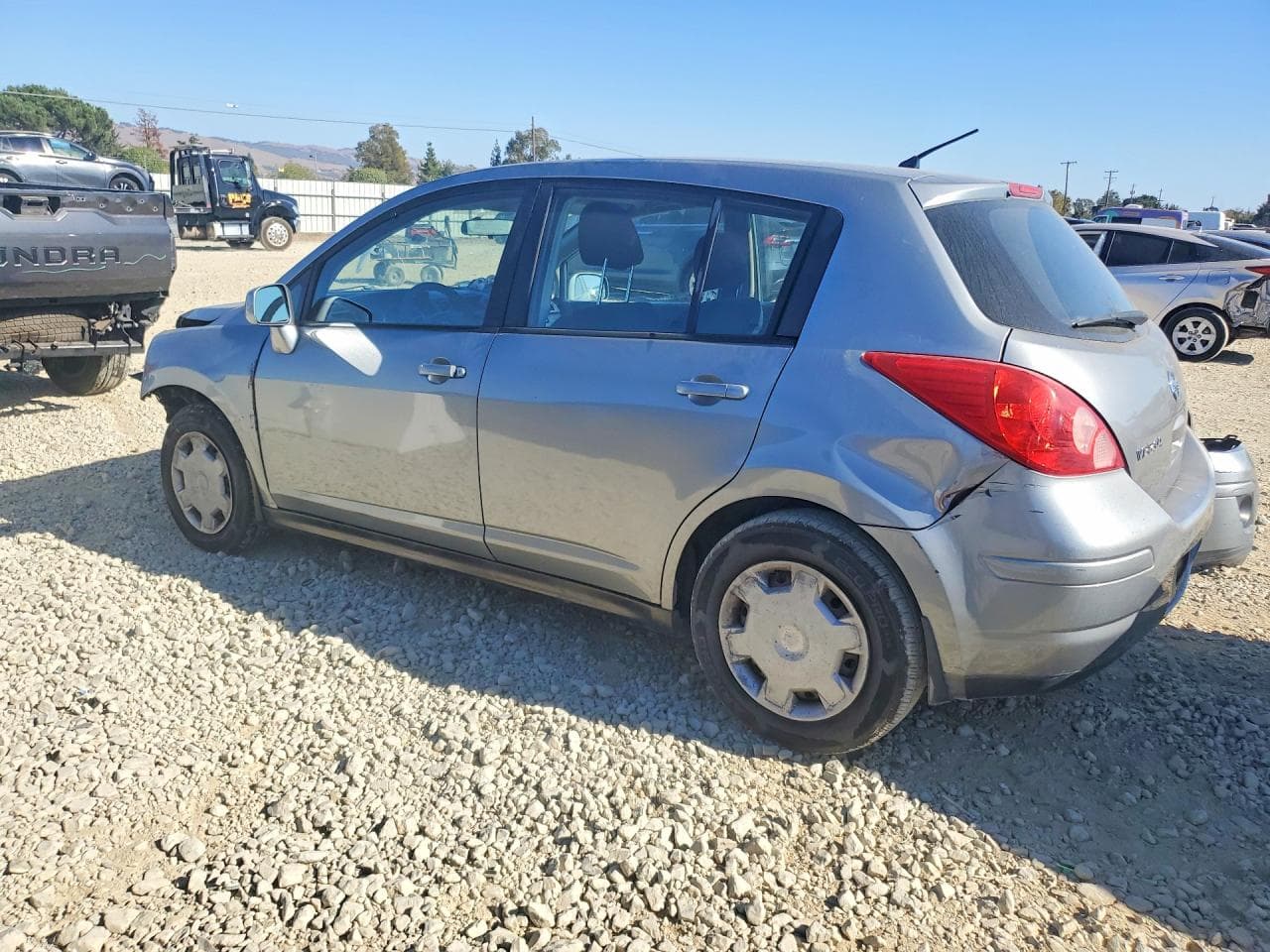 2011 Nissan Versa 1.8 S - foto 2