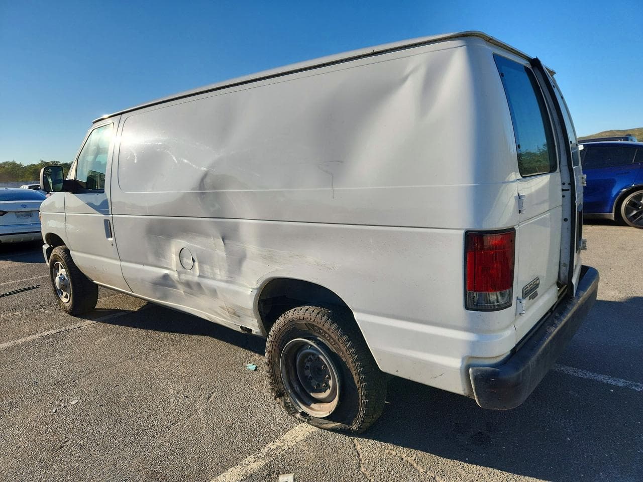 2012 Ford Econoline E250 Van - foto 2