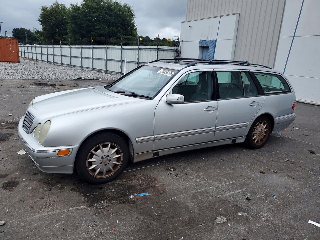 Mercedes-Benz E-klasse 2000 z USA