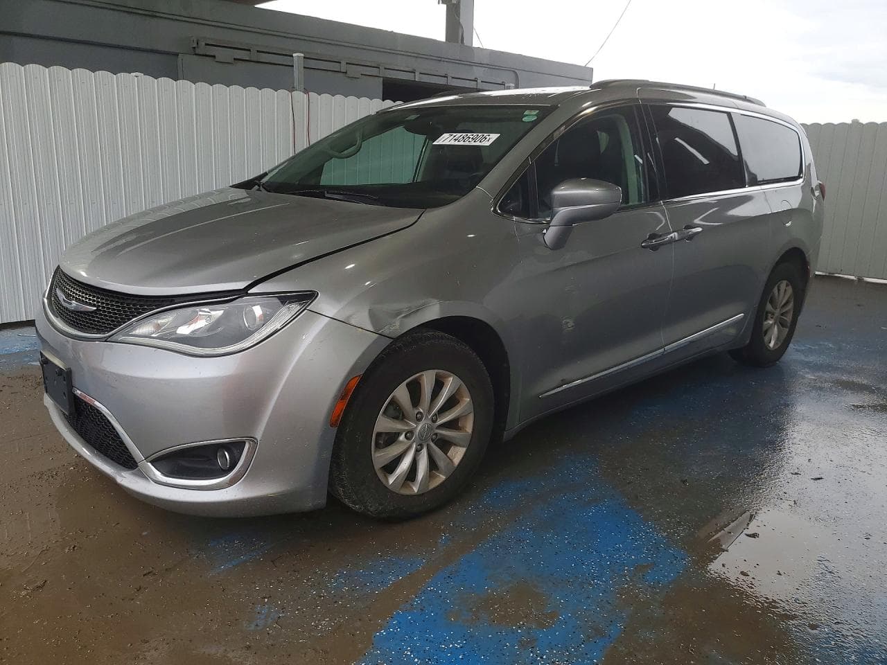 Chrysler Pacifica 2017 z USA
