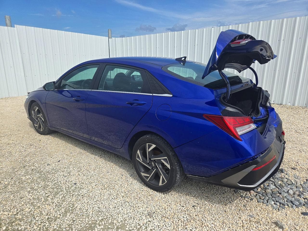 2025 Hyundai Elantra Sel - foto 2