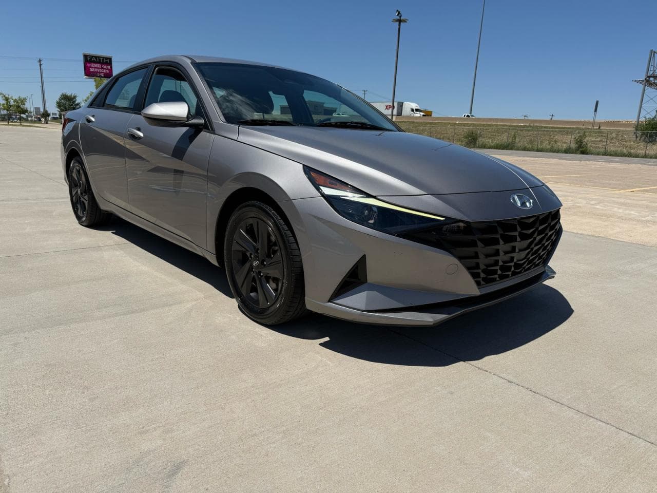 Hyundai Elantra 2021 z USA