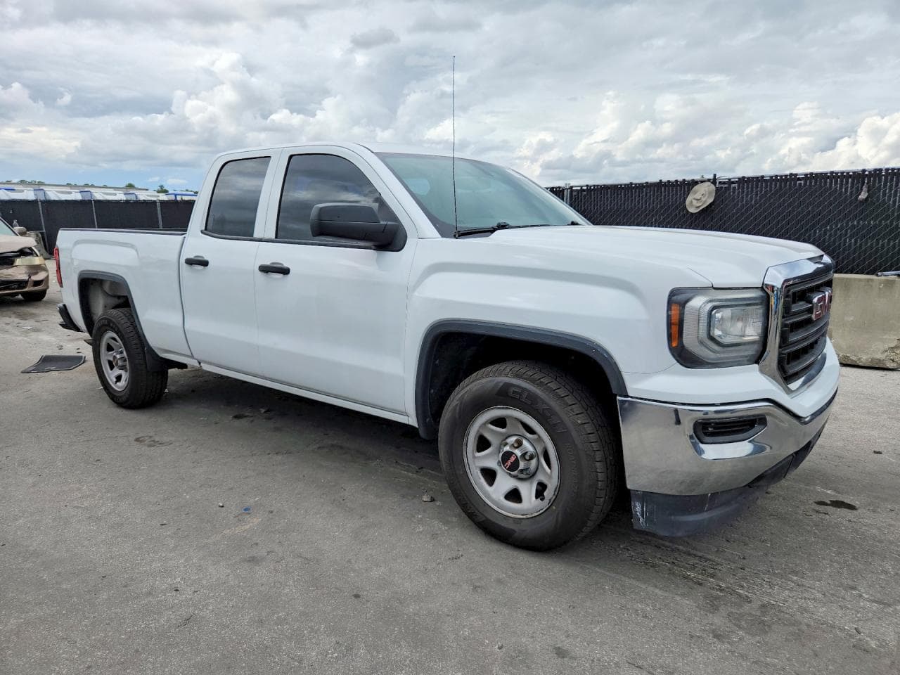 2017 GMC Sierra C1500 - foto 4