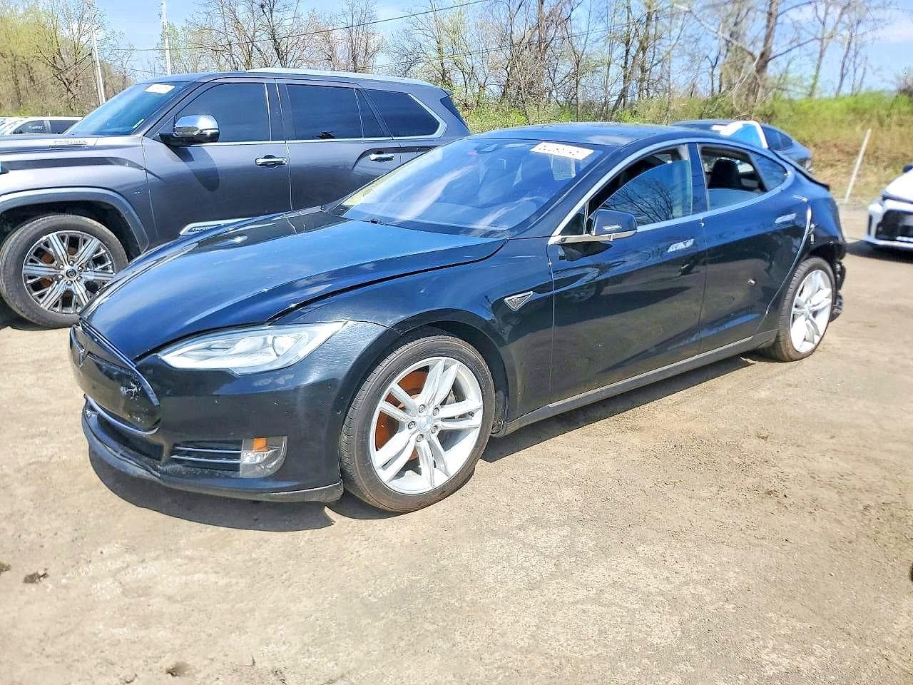 Tesla Model S 2015 z USA