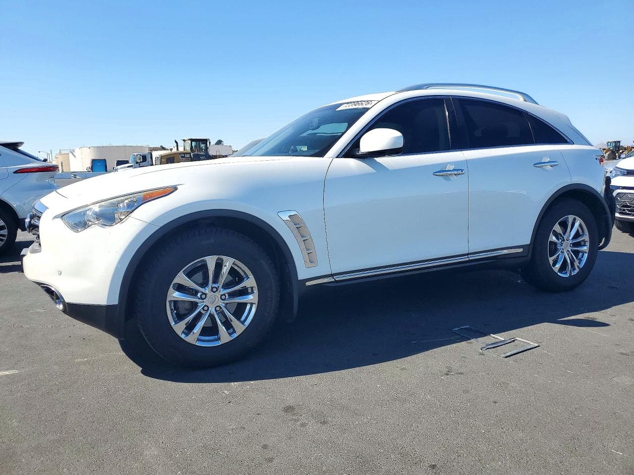 Infiniti QX70 2012 z USA