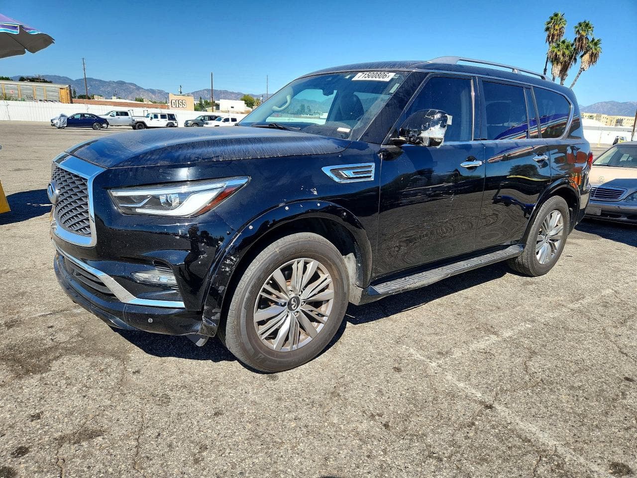 Infiniti QX80 2021 z USA