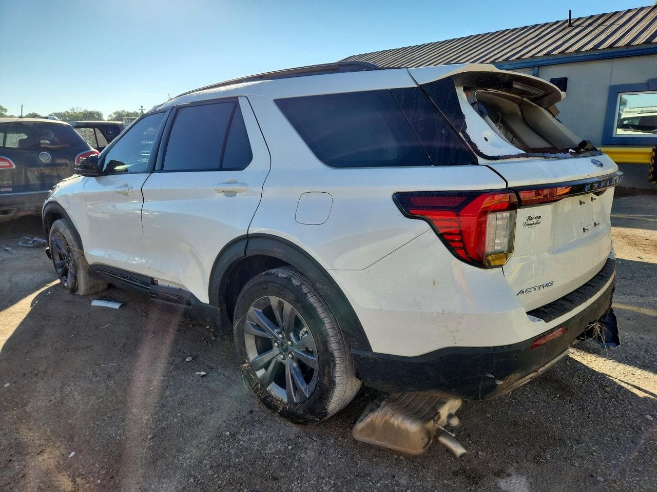 2026 Ford Explorer Active - foto 2