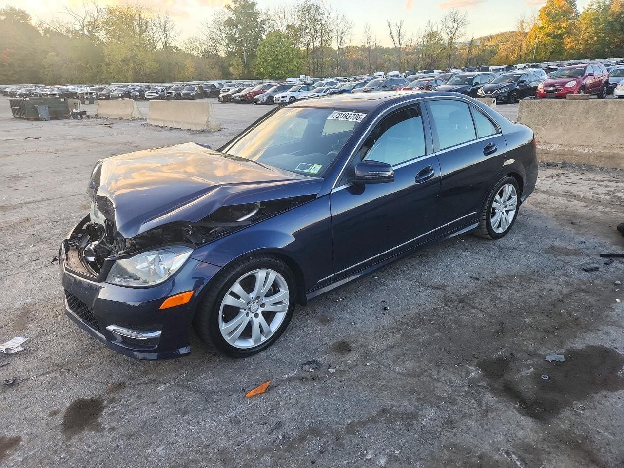 Mercedes-Benz C-klasse 2012 z USA