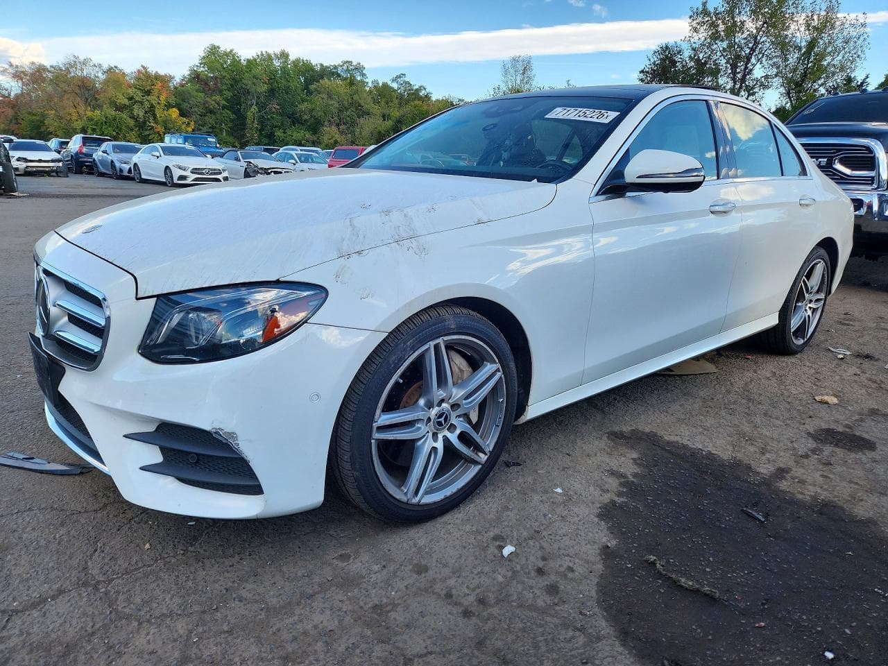 Mercedes-Benz E-klasse 2018 z USA