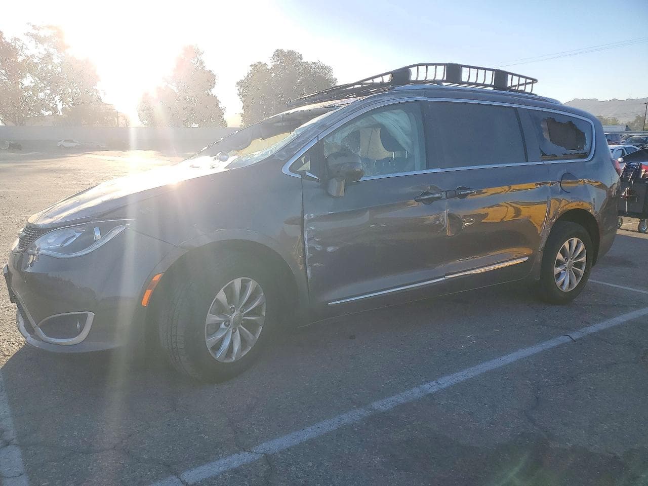 Chrysler Pacifica 2019 z USA