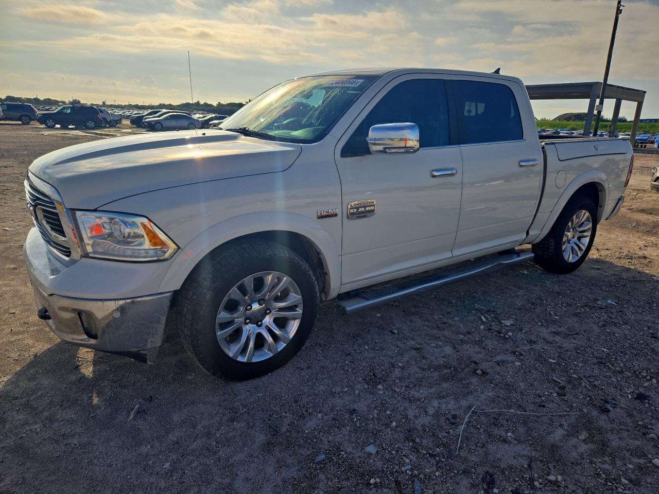 RAM 1500 2017 z USA