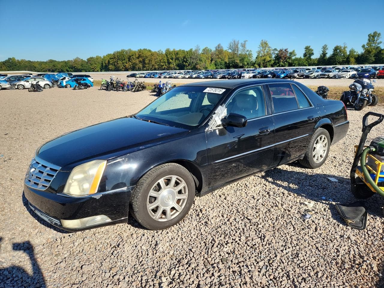 Cadillac DTS 2011 z USA