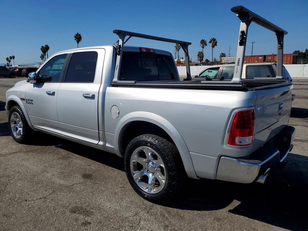 2016 Ram 1500 Laramie - foto 2