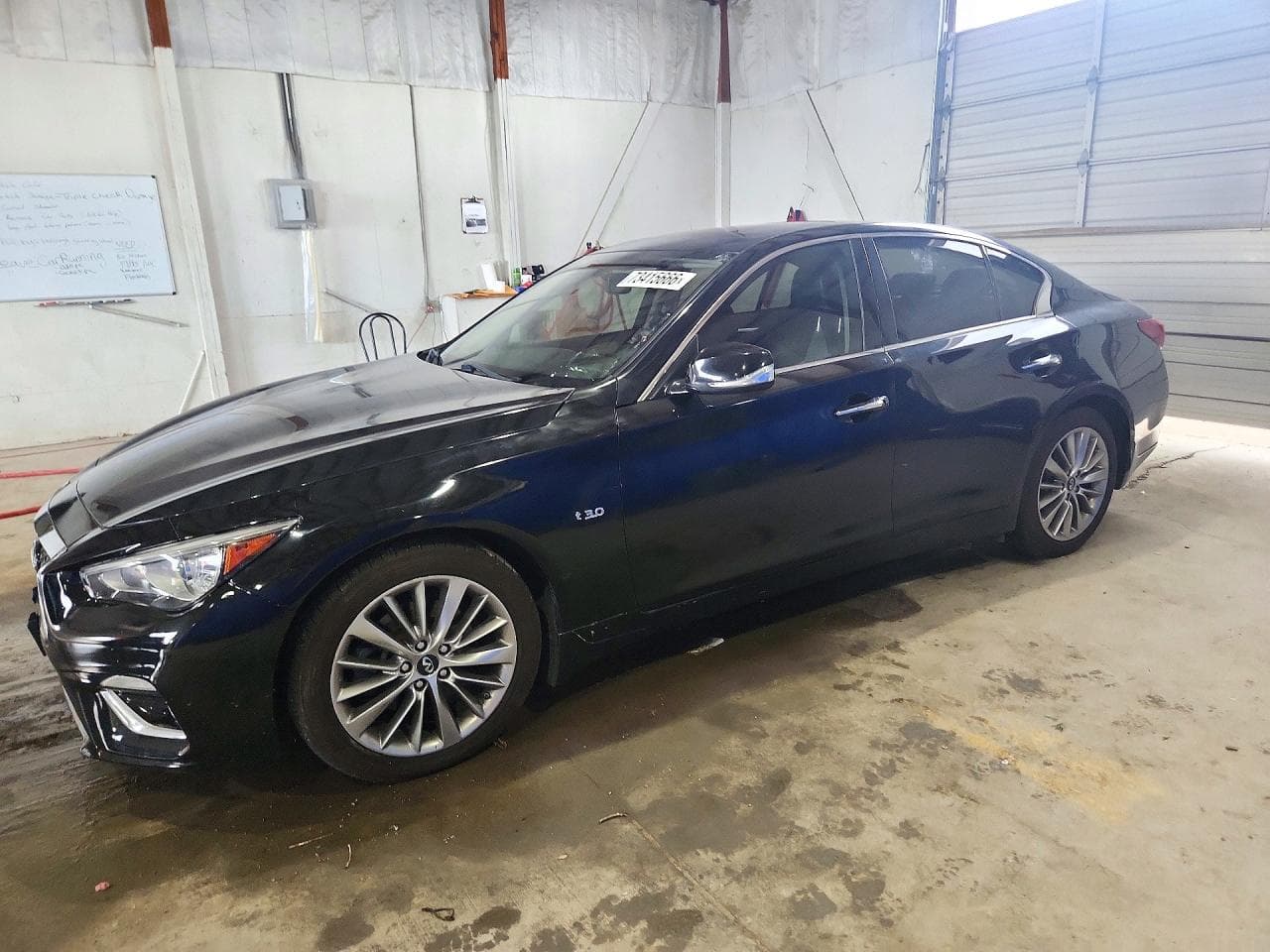 Infiniti Q50 2018 z USA