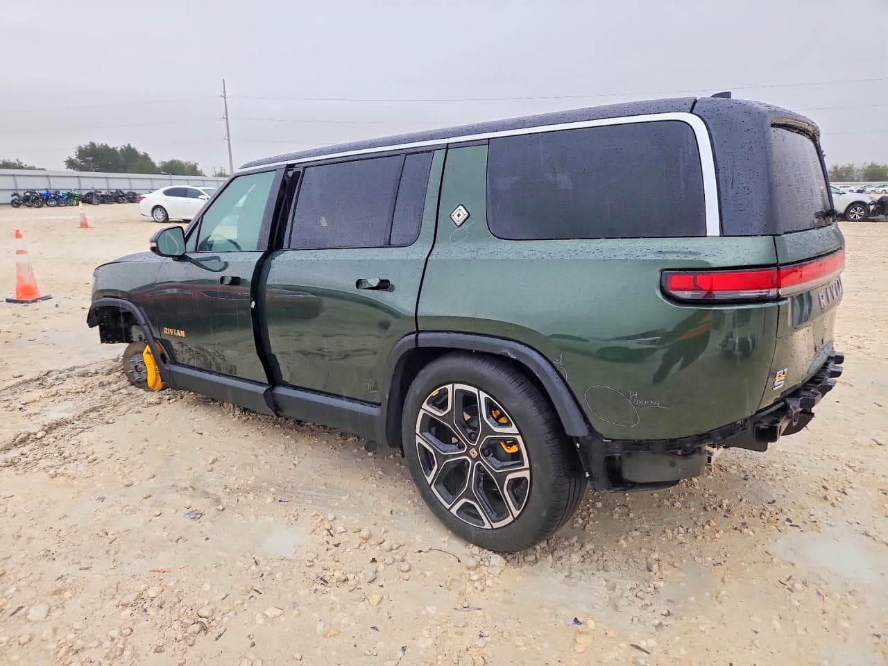 2024 Rivian R1S Adventure - foto 2