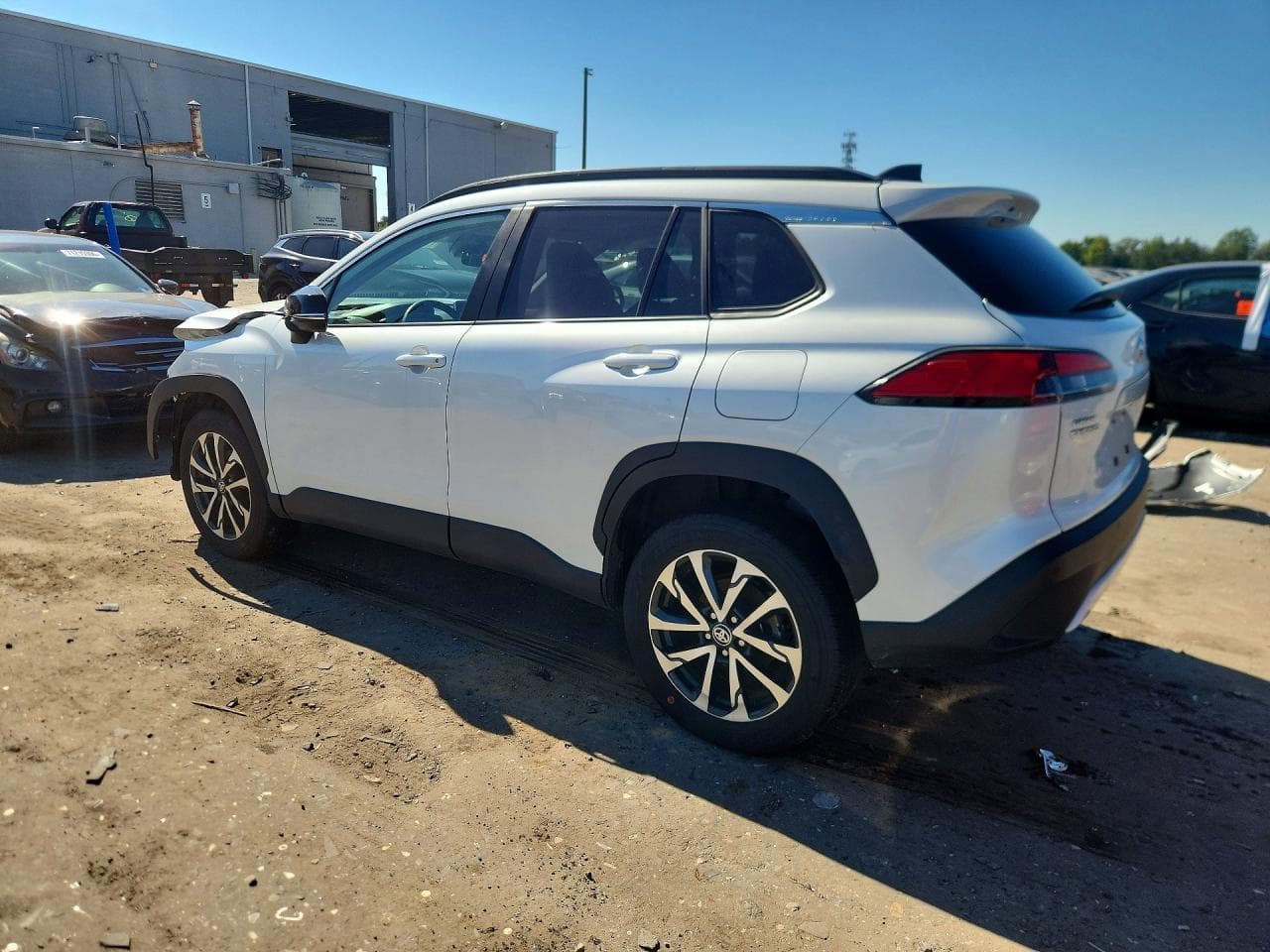 2025 Toyota Corolla Cross Xle - foto 2