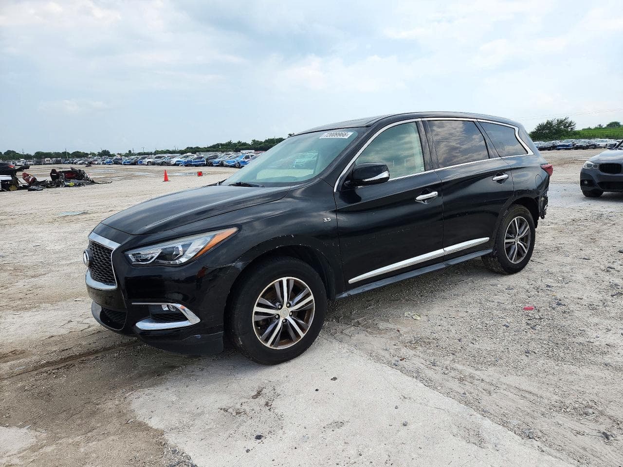 Infiniti QX60 2017 z USA