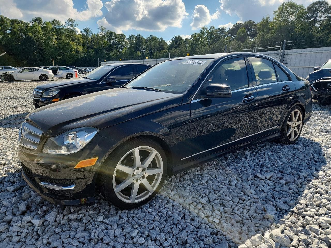 Mercedes-Benz C-klasse 2013 z USA