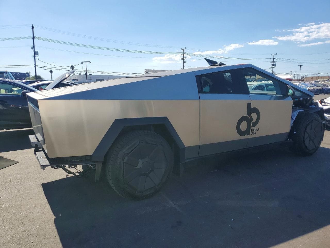 2026 Tesla Cybertruck - foto 3