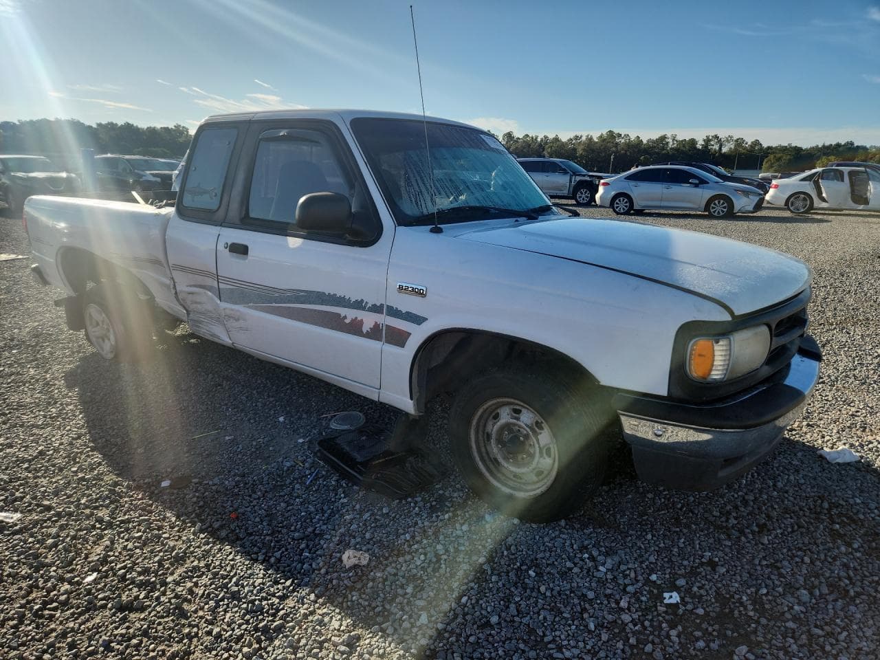 1996 Mazda B2300 Cab Plus - foto 4