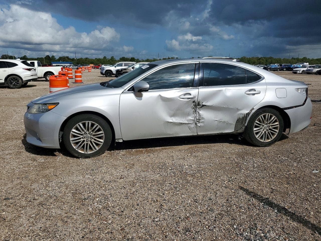 Lexus ES 2013 z USA