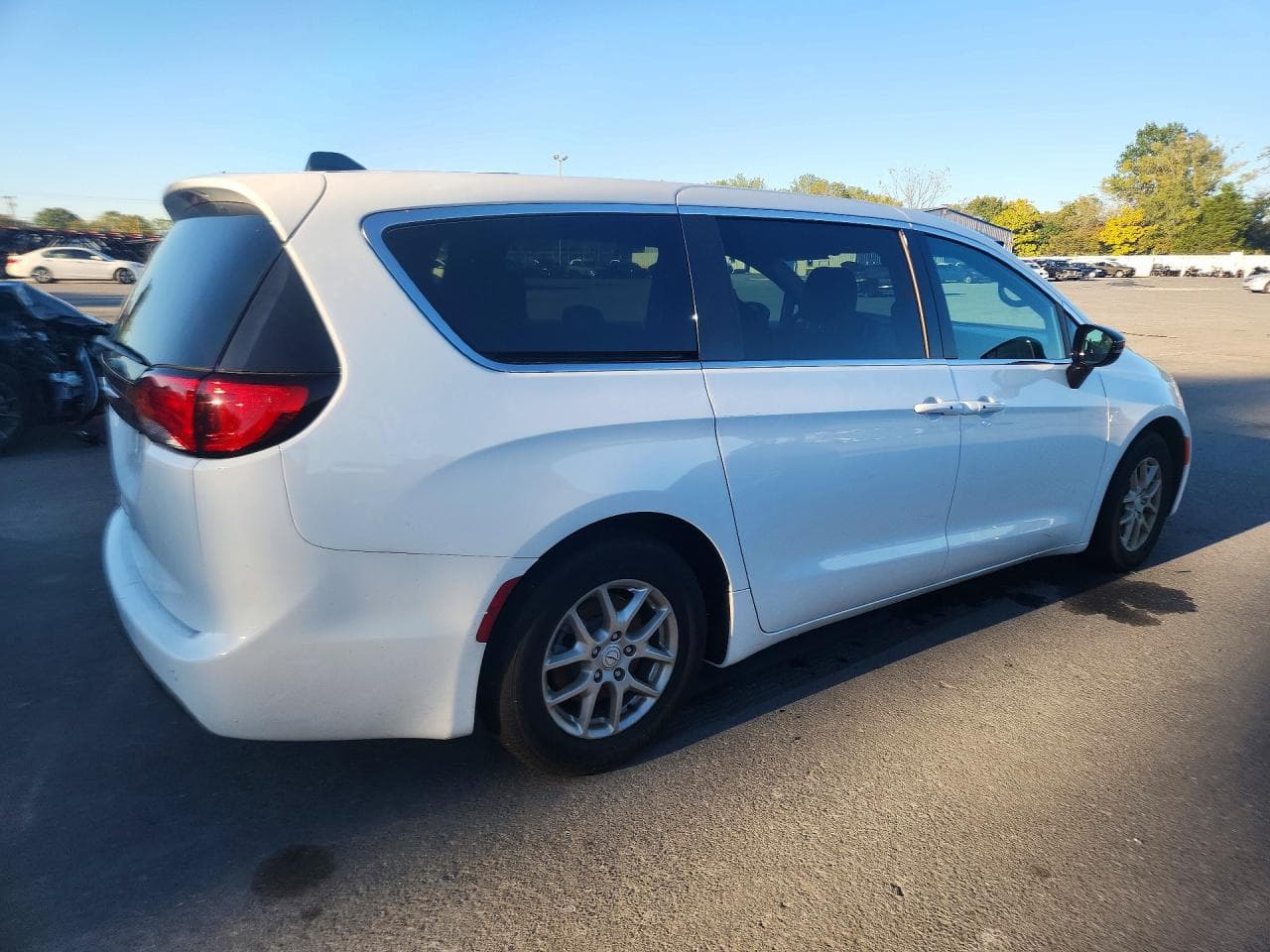 2026 Chrysler Voyager Lx - foto 3