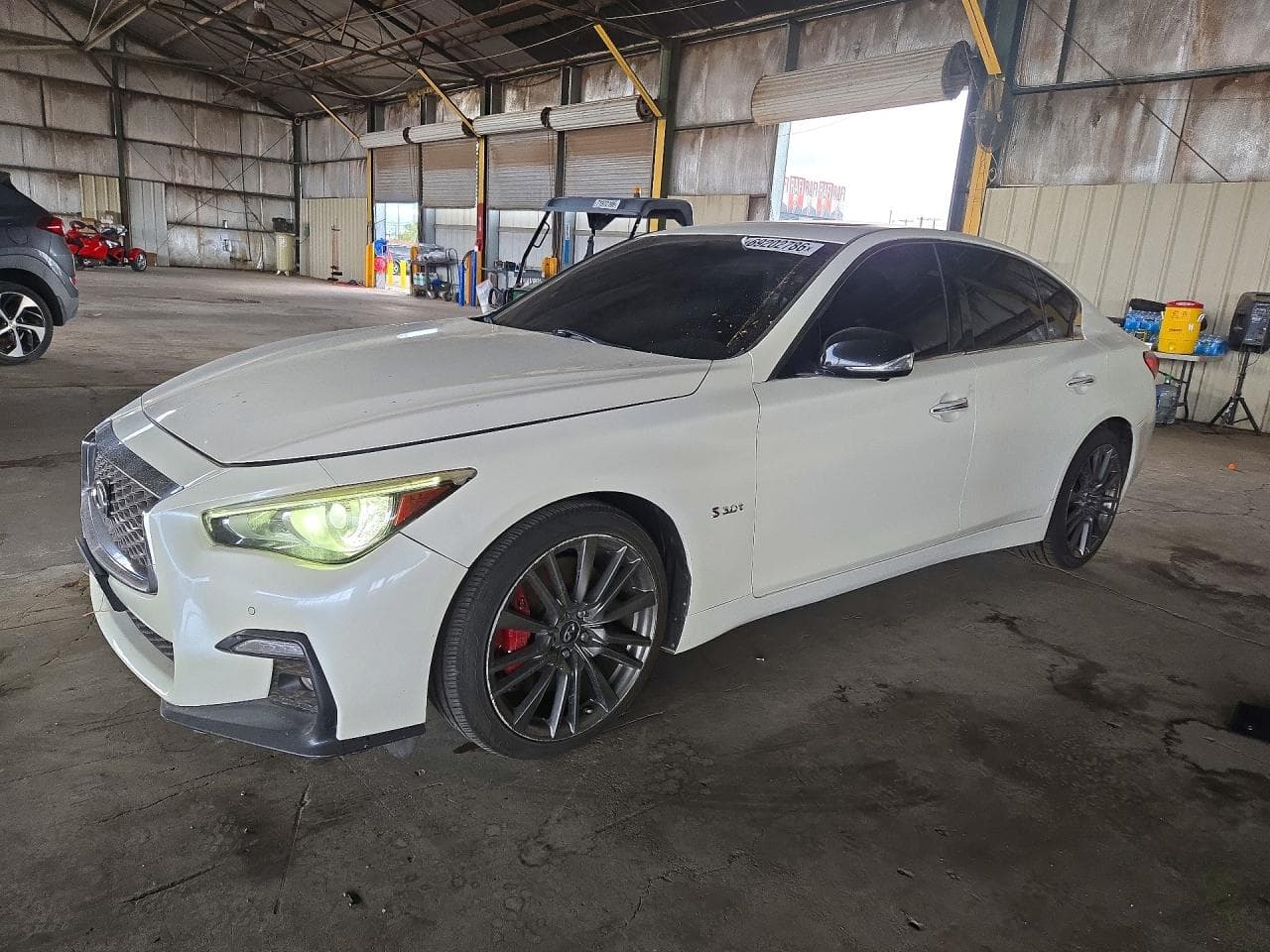 Infiniti Q50 2018 z USA