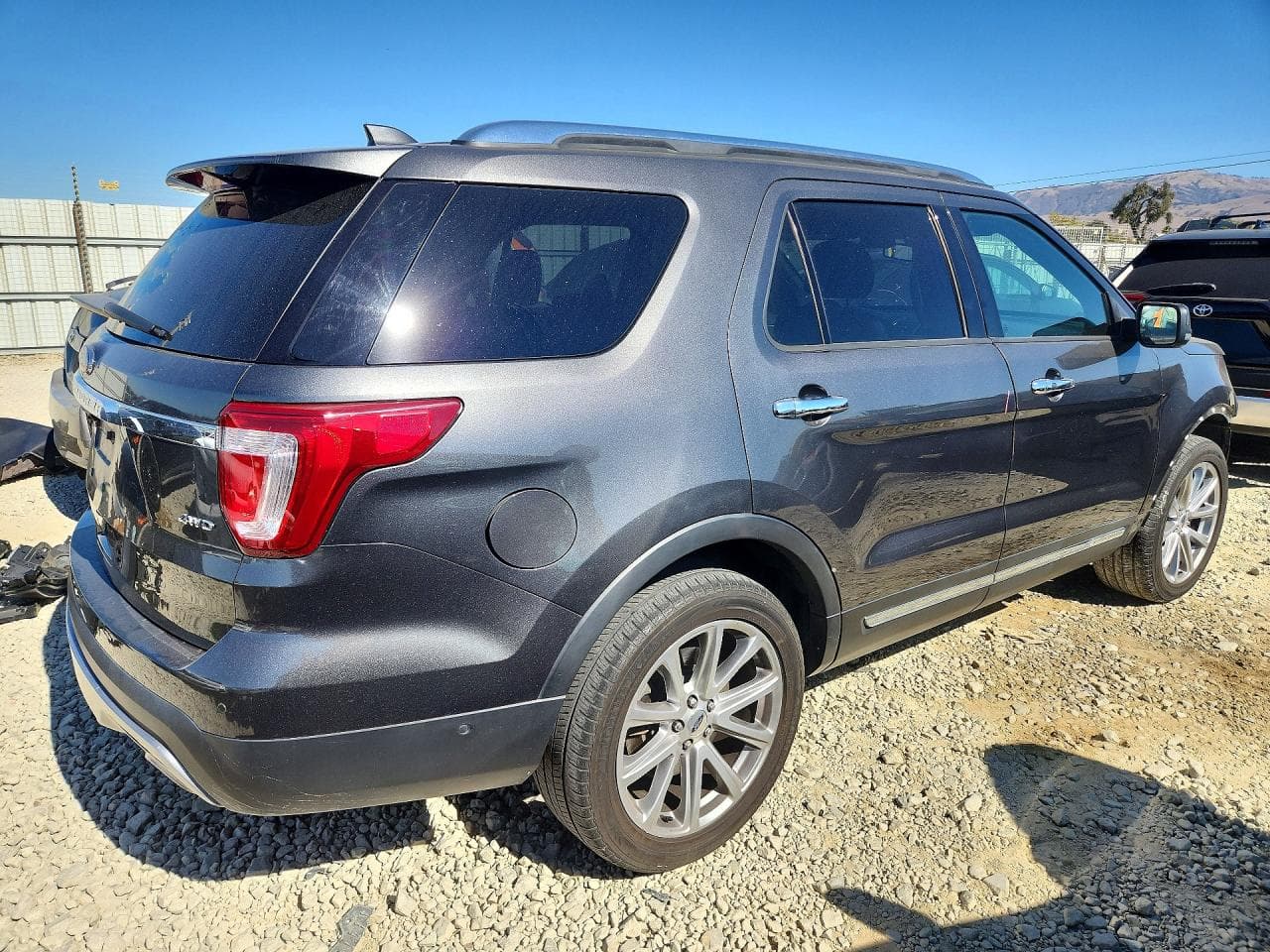 2017 Ford Explorer Limited - foto 3
