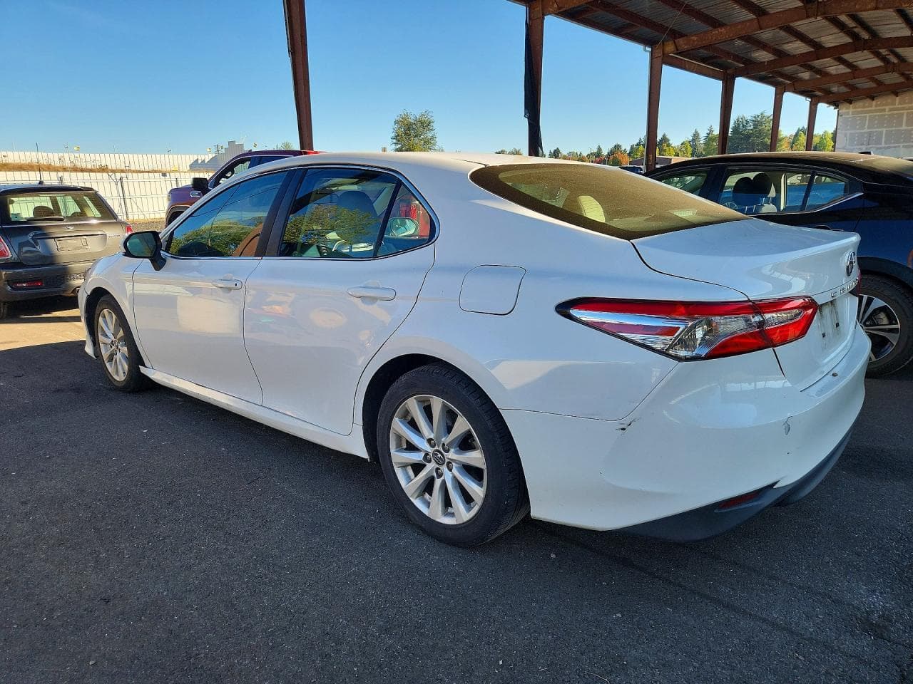 2018 Toyota Camry Le - foto 2
