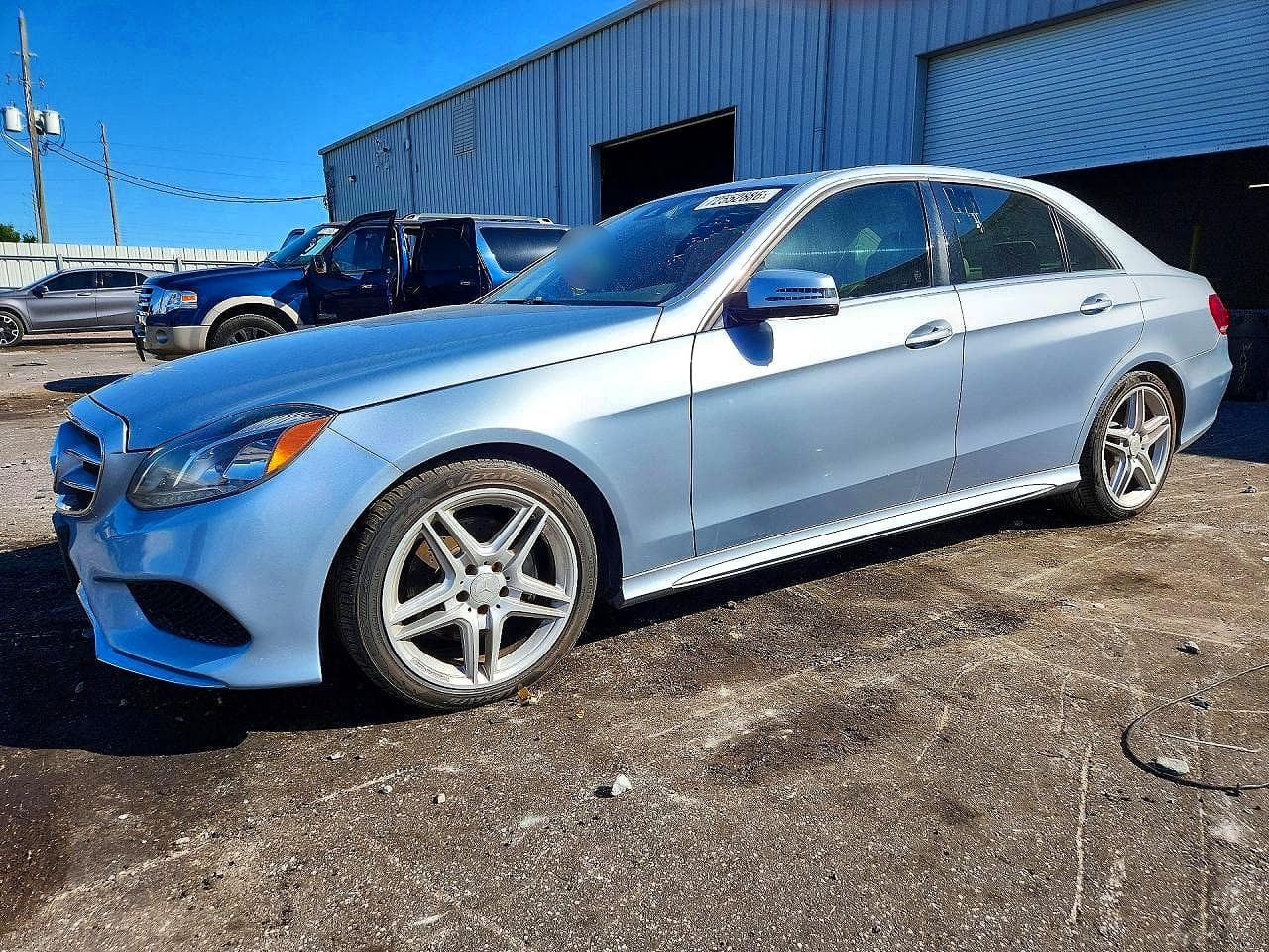 Mercedes-Benz E-klasse 2014 z USA