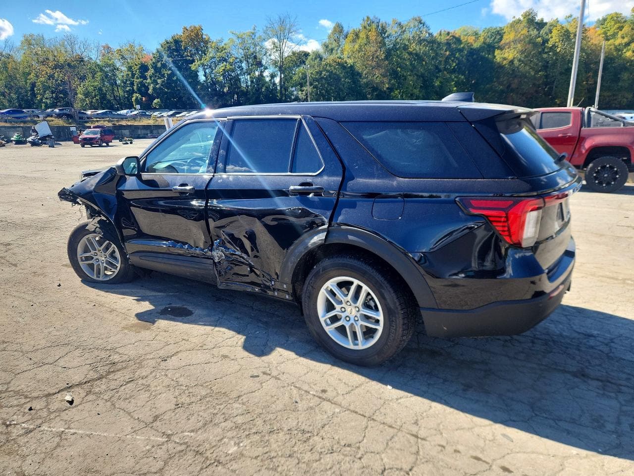 2026 Ford Explorer Active - foto 2