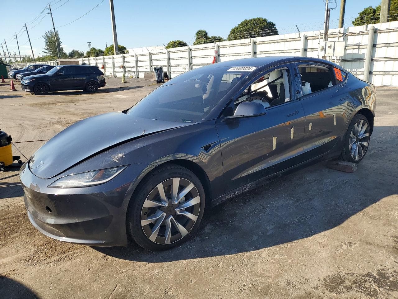 Tesla Model 3 2025 z USA