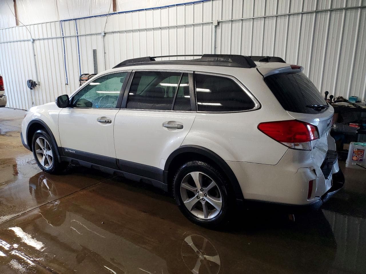 2013 Subaru Outback 3.6R Limited - foto 2