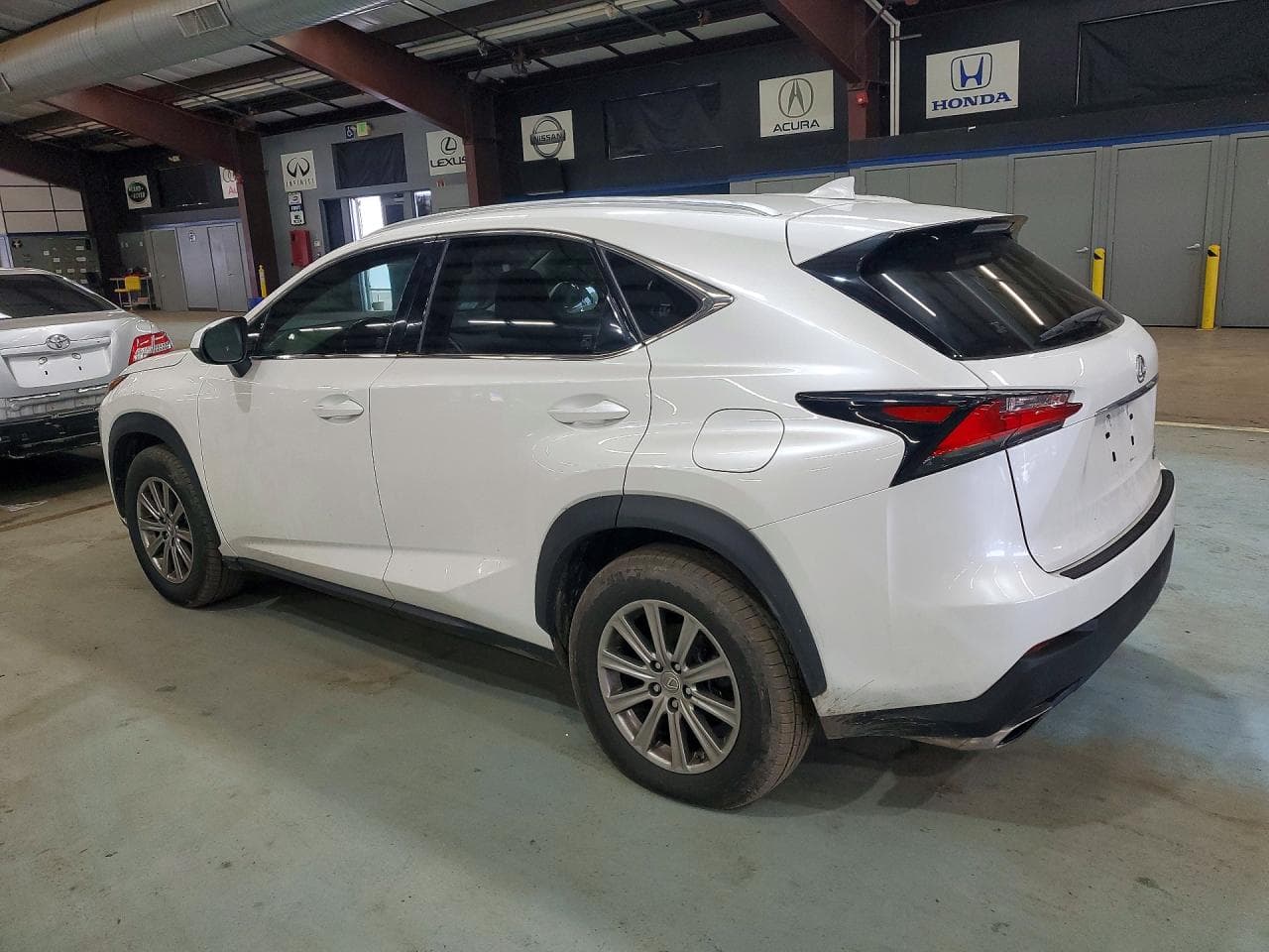 2017 Lexus Nx 200T Base - foto 2