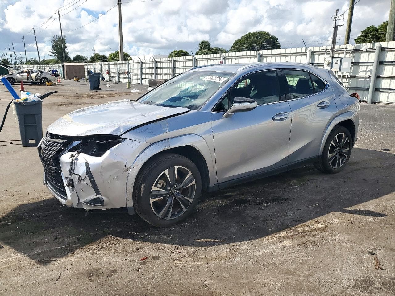 Lexus UX 2023 z USA