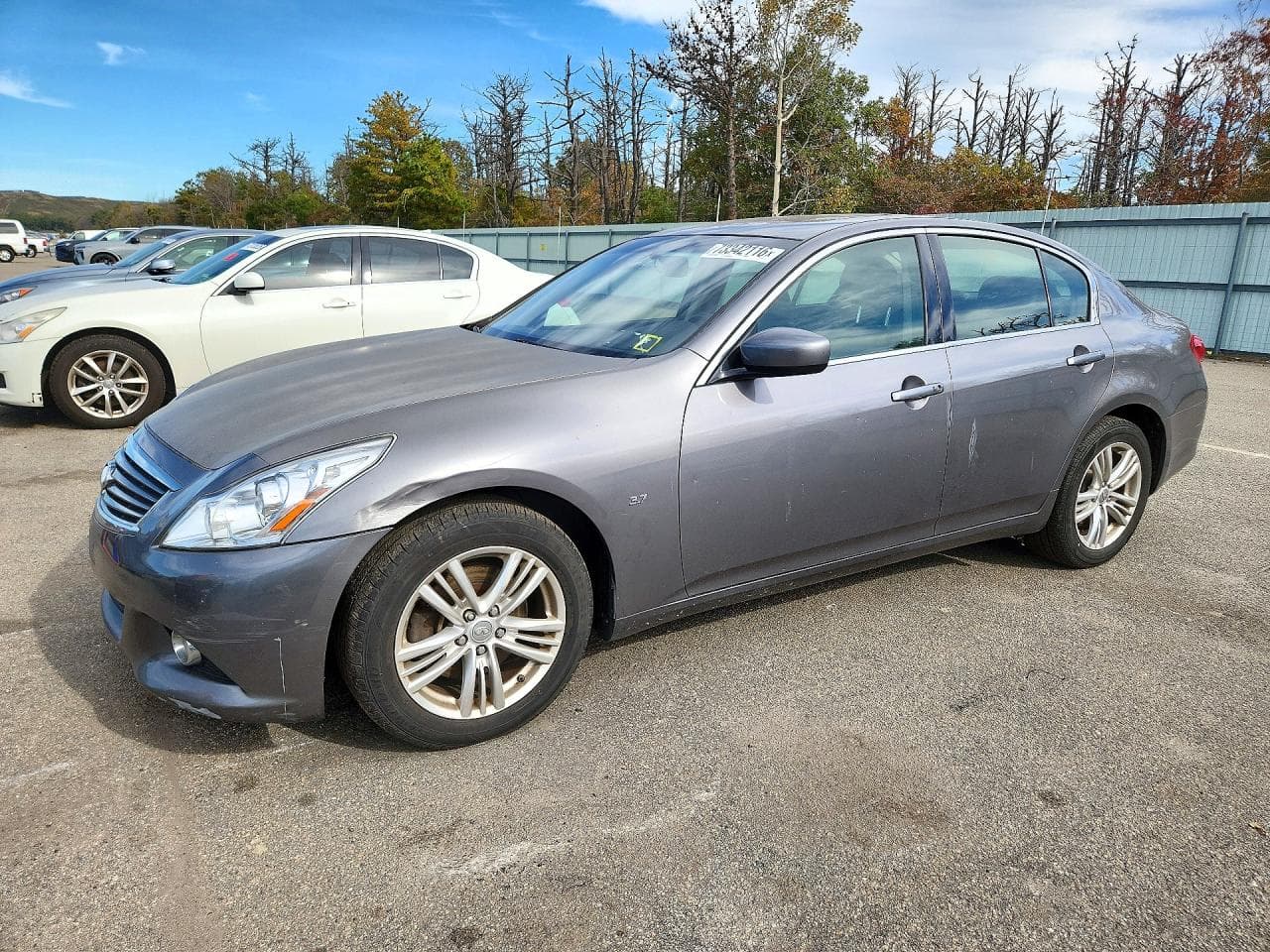 Infiniti Q40 2015 z USA