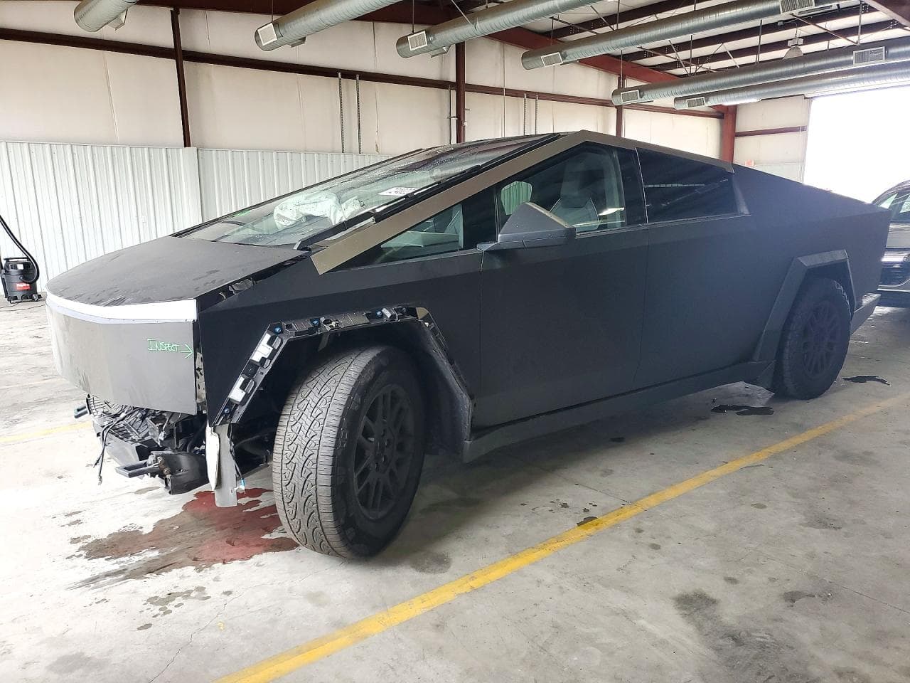 Tesla Cybertruck 2025 z USA