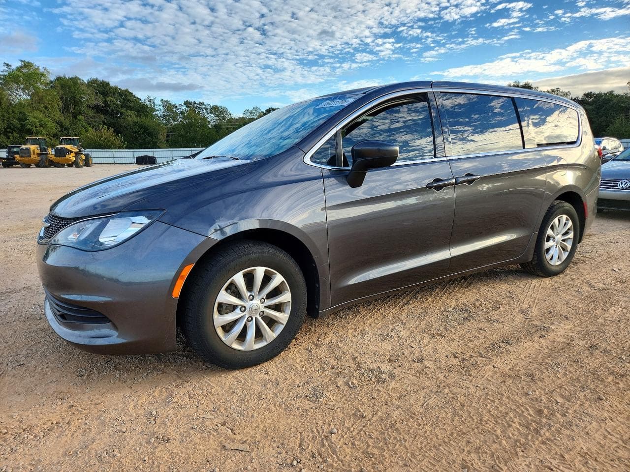 Chrysler Pacifica 2017 z USA