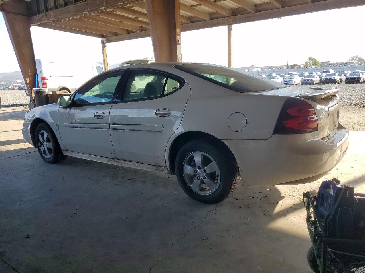 2008 Pontiac Grand Prix - foto 2